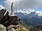 38 Alla bianca Madonnina del Pietra Quadra (2356 m) -G.E.M. (Gruppo Escursionisti Mozzo)